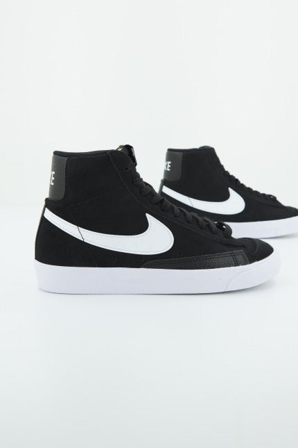 NIKE BLAZER MID ' en color NEGRO (2)