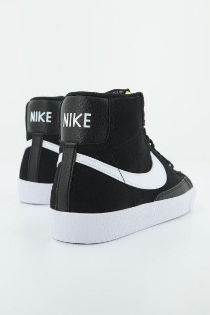 NIKE BLAZER MID ' en color NEGRO (3)