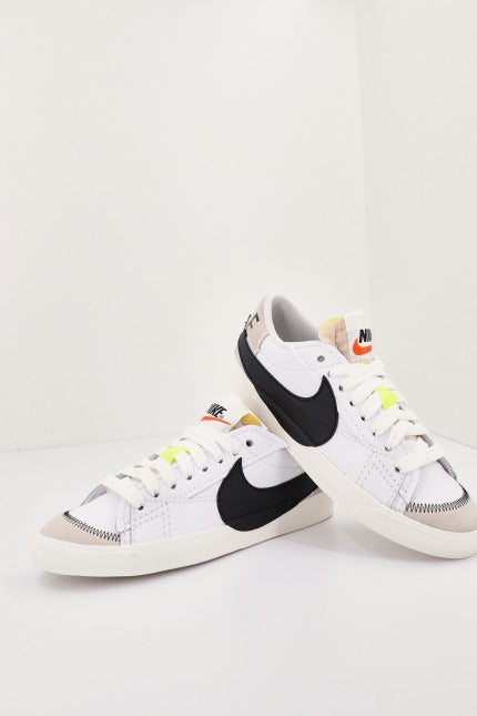NIKE LOW ' JUMBO ME en color BLANCO (2)