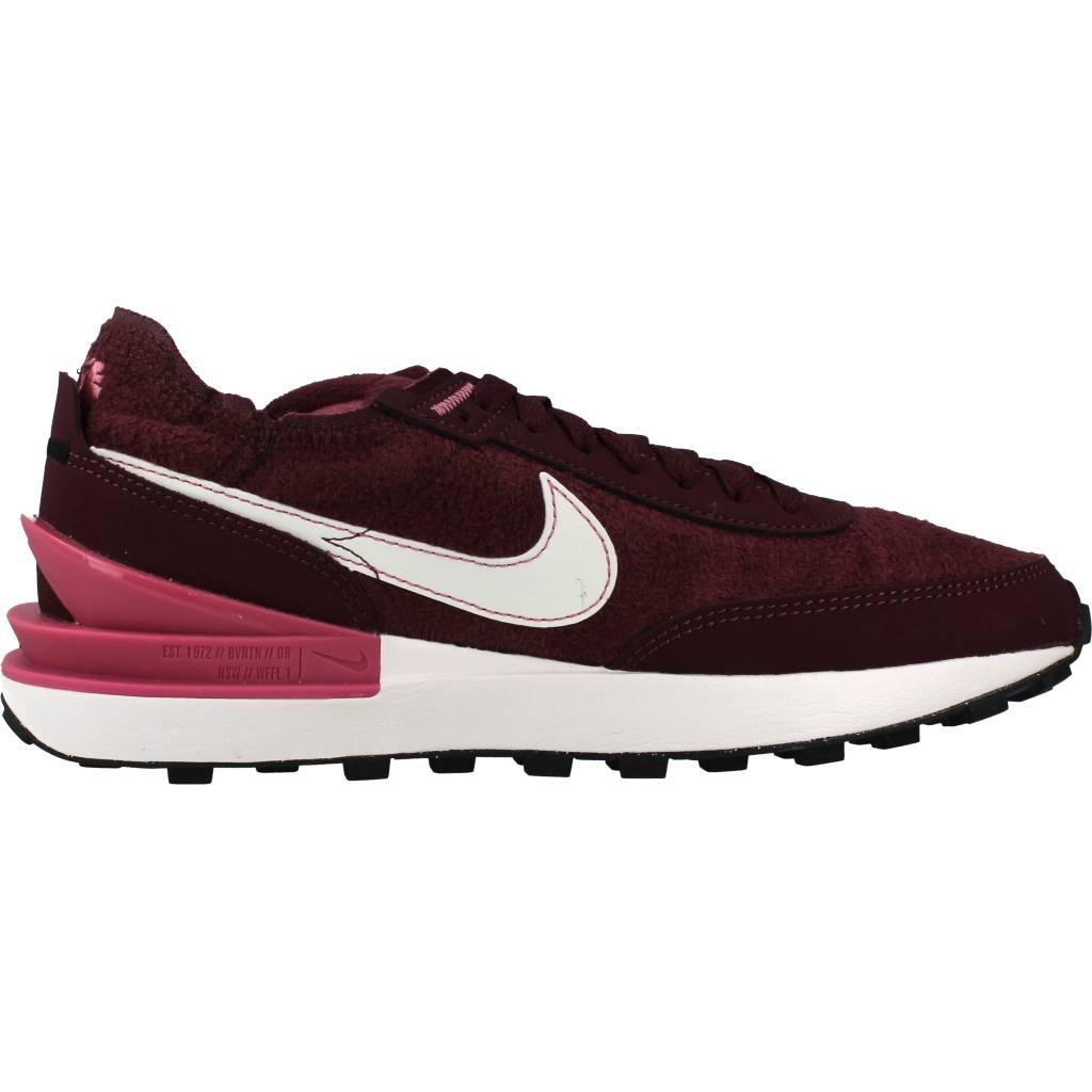 NIKE WAFFLE ONE SE WOMEN'S en color BURDEOS (4)