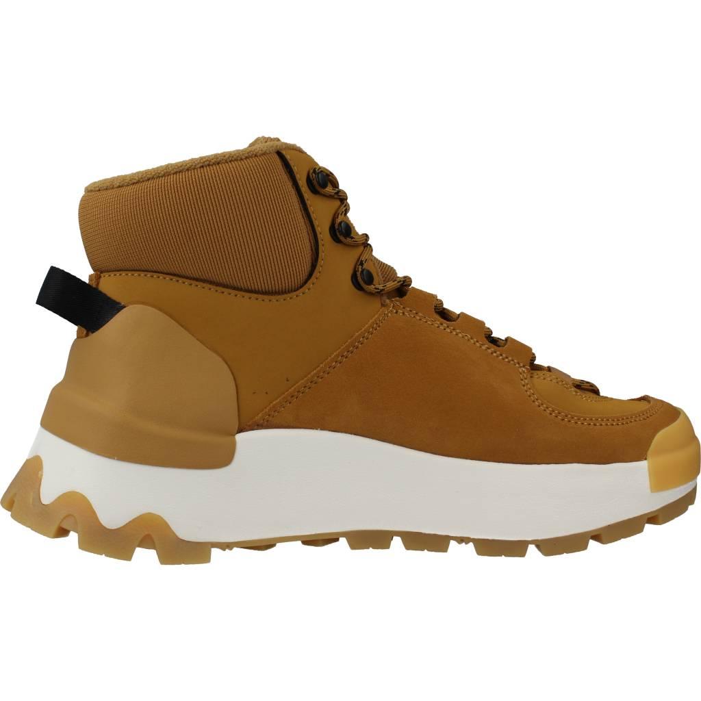 NIKE CITY BOOT WOMEN en color AMARILLO (4)