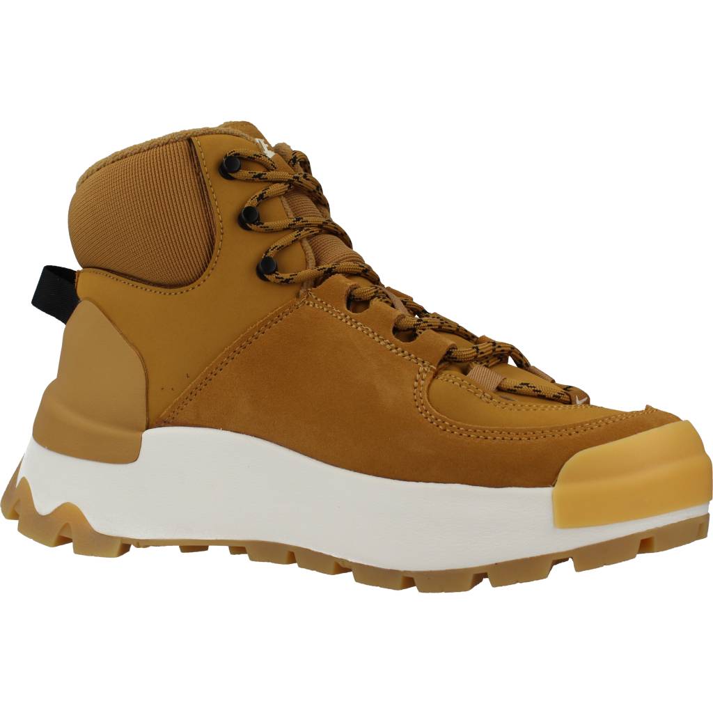 NIKE CITY BOOT WOMEN en color AMARILLO (5)