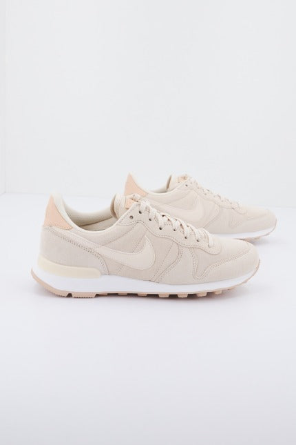 NIKE INTERNATIONALIST C en color BEIS (2)