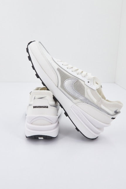 NIKE WAFFLE ONE WOMEN'S en color BLANCO (2)