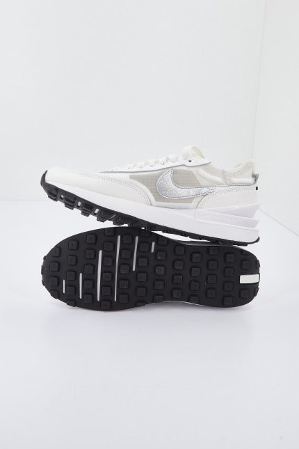 NIKE WAFFLE ONE WOMEN'S en color BLANCO (3)