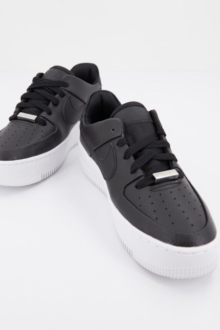 NIKE AF SAGE LOW en color NEGRO (2)