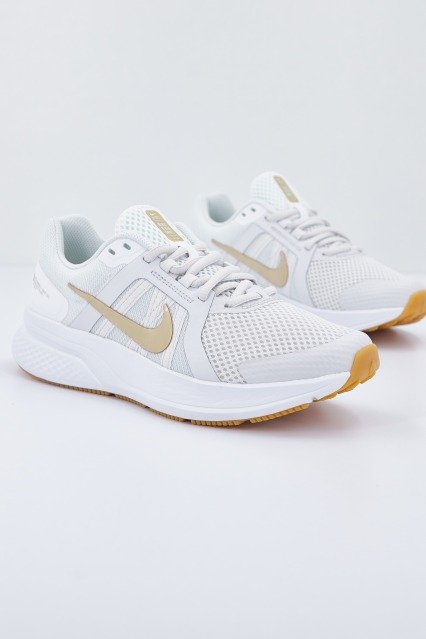 NIKE RUN SWIFT WOMEN'S en color BLANCO (2)