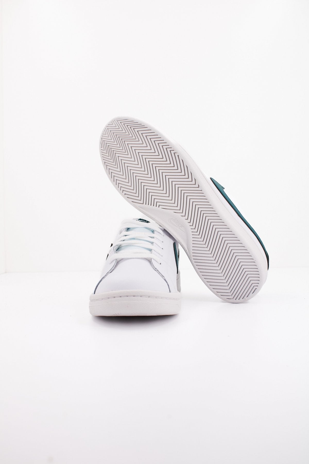 NIKE COURT ROYALE en color BLANCO (4)