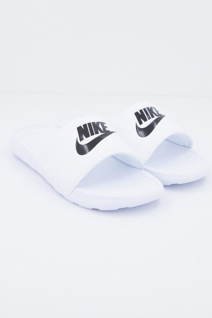 NIKE VICTORI ONE MEN'S en color BLANCO (2)