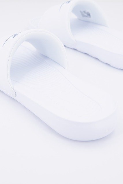 NIKE VICTORI ONE MEN'S en color BLANCO (3)