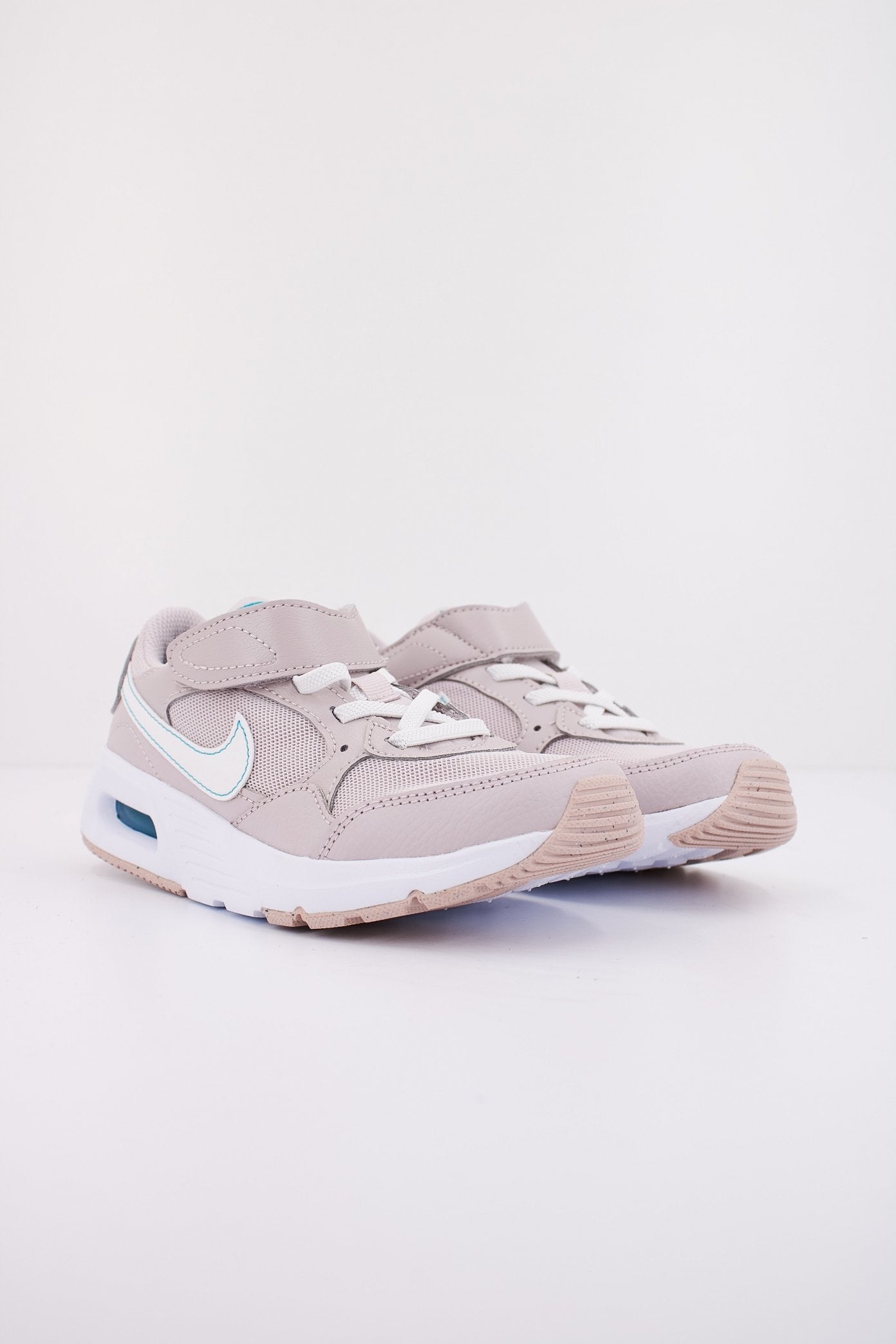 NIKE en color BEIS (2)