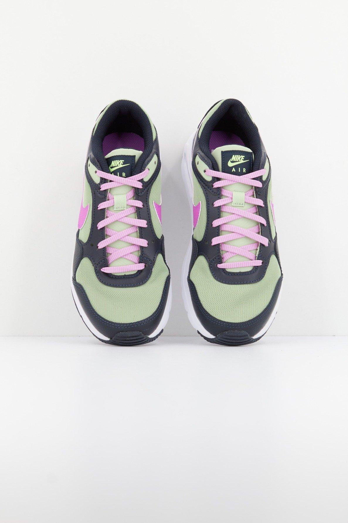 NIKE AIR MAX SC en color VERDE (2)