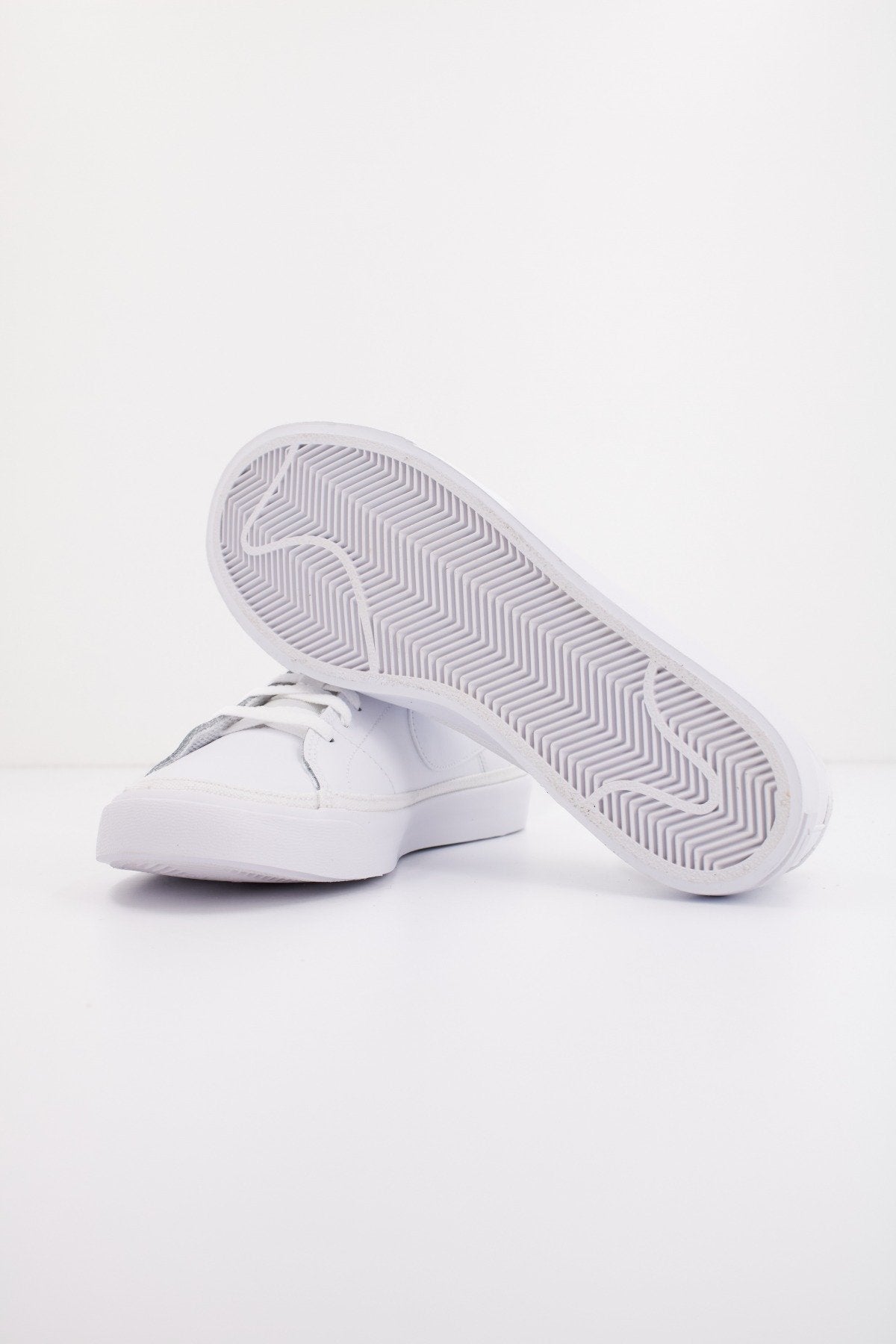 NIKE COURT LEGACY en color BLANCO (4)