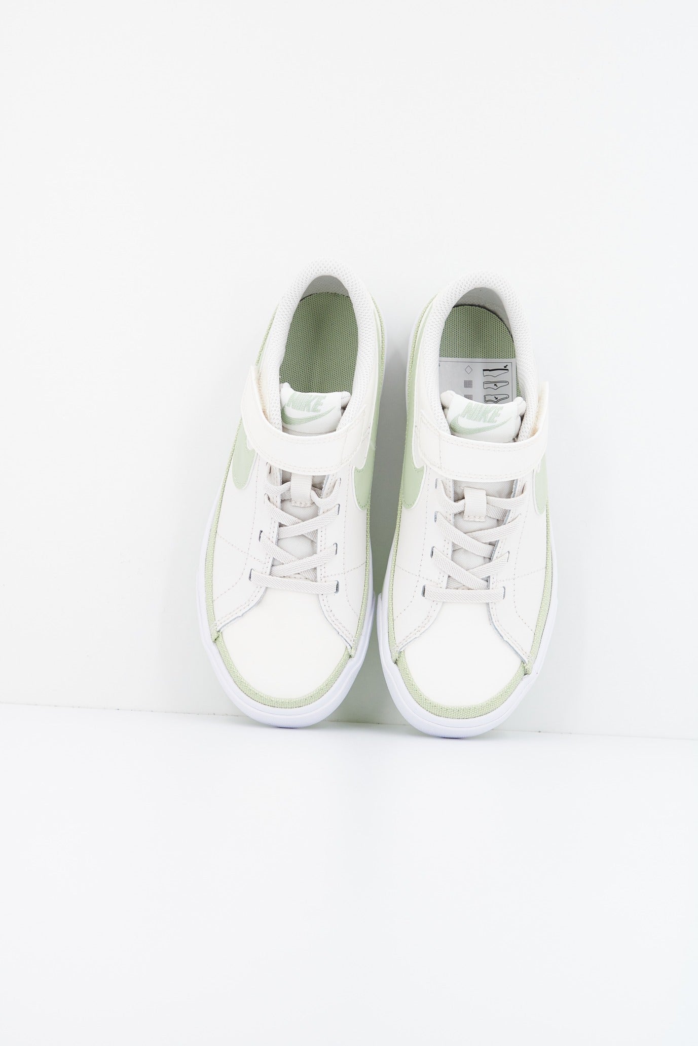 NIKE COURT LEGACY en color BLANCO (2)