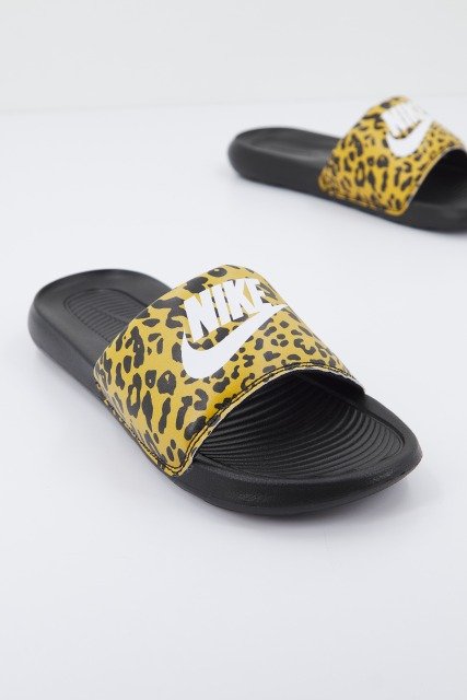 NIKE NIKE VICTORI ONE SLIDE en color ANIMAL PRINT (2)
