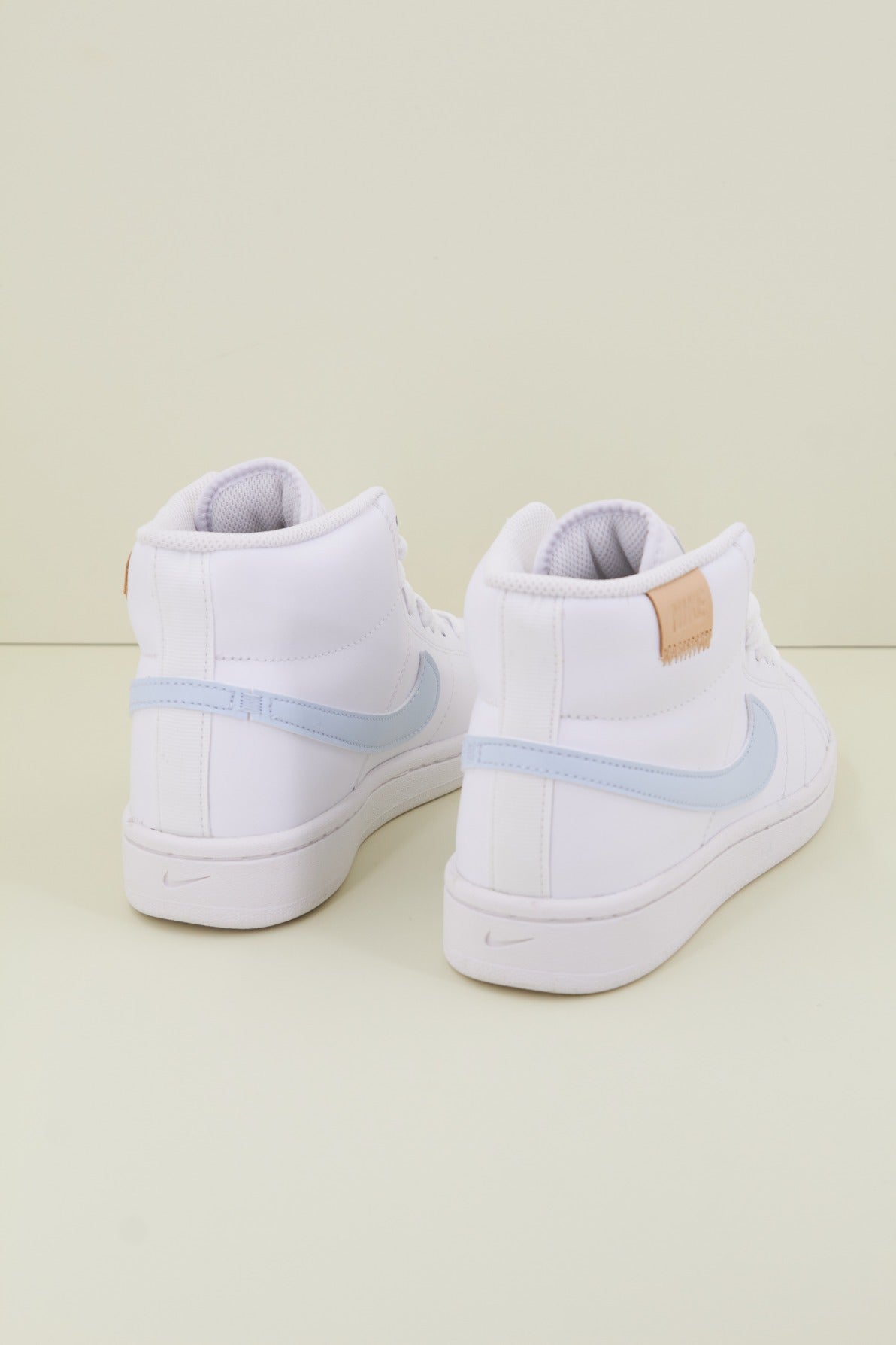 NIKE COURT ROYALE MID en color BLANCO (4)