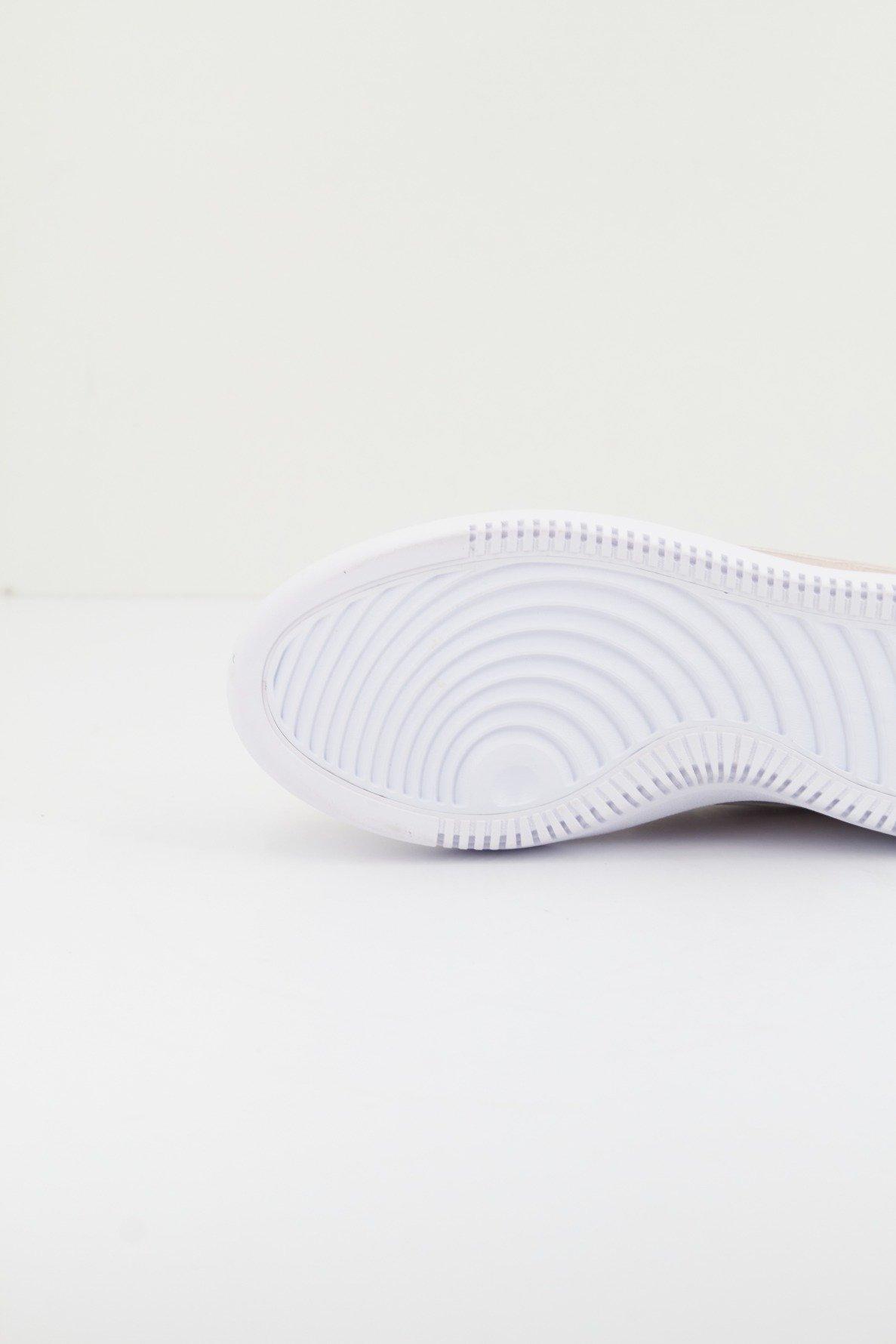 NIKE COURT VISION ALTA en color ROSA (4)