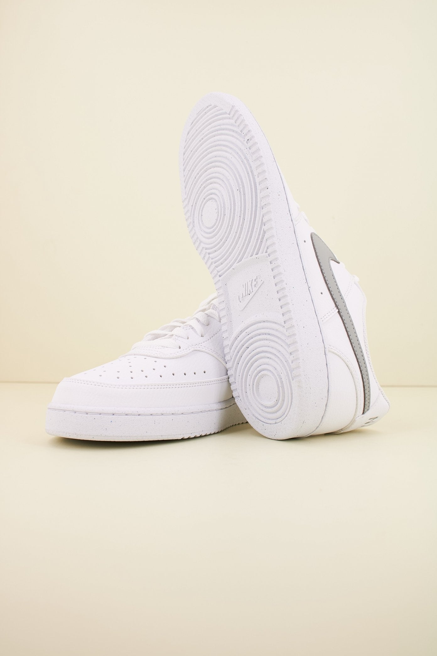 NIKE VISION LOW NEXT NATURE en color BLANCO (4)