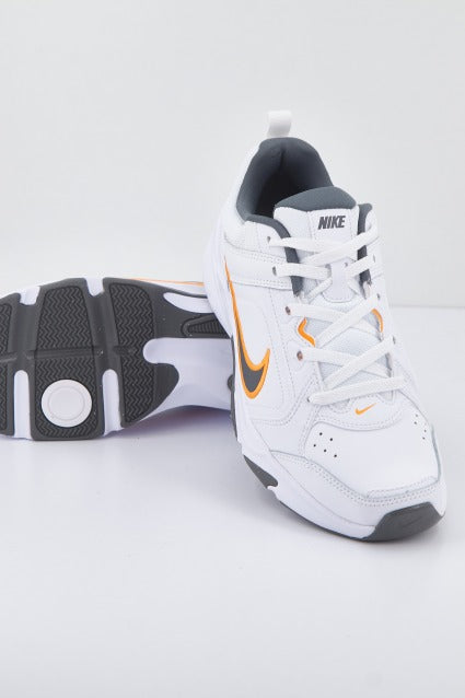 NIKE DELFY ALL DAY en color BLANCO (3)