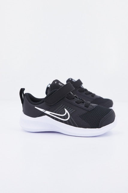 NIKE DOWNSHIFTER BABY en color NEGRO (2)