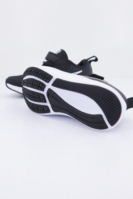 NIKE STAR RUNNER LITTLE KI en color NEGRO (3)