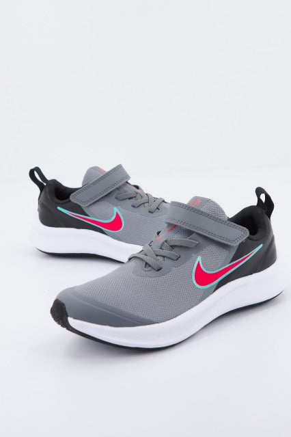 NIKE RUNNER LITTLE KIDS S en color GRIS (3)