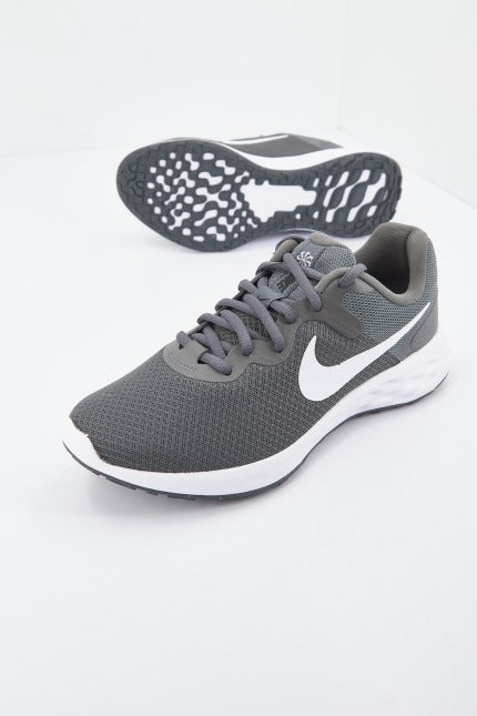 NIKE REVOLUTION en color VERDE (3)