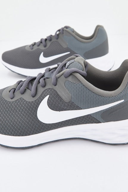 NIKE REVOLUTION en color VERDE (4)