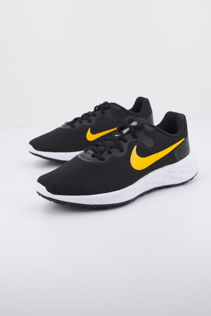 NIKE REVOLUTION MEN'S RUNN en color NEGRO (2)