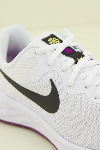 NIKE REVOLUTION WOMEN'S RU en color BLANCO (4)