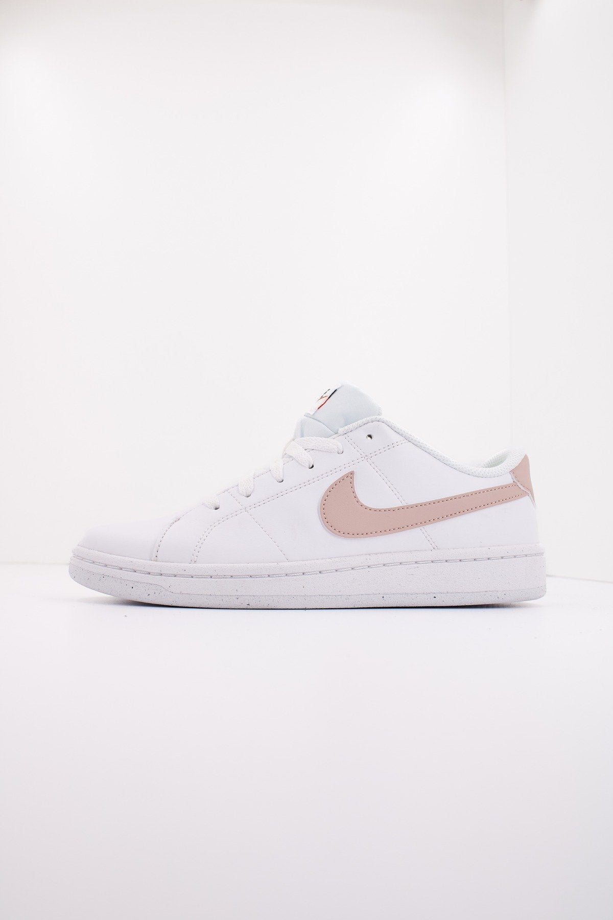 NIKE COURT ROYALE en color BLANCO (1)