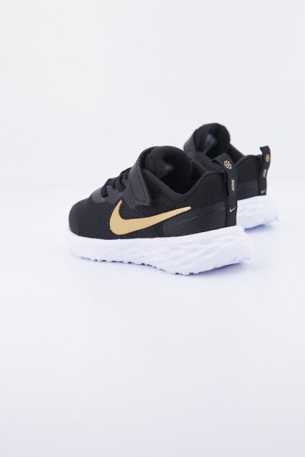 NIKE REVOLUTION BABY en color NEGRO (3)