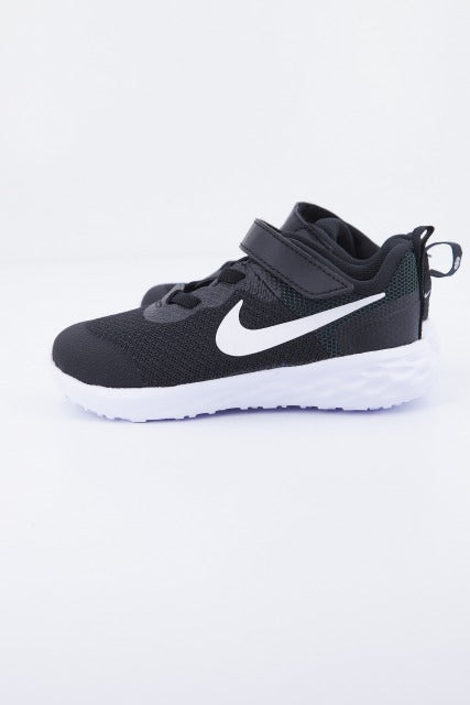 NIKE REVOLUTION BABY en color NEGRO (3)