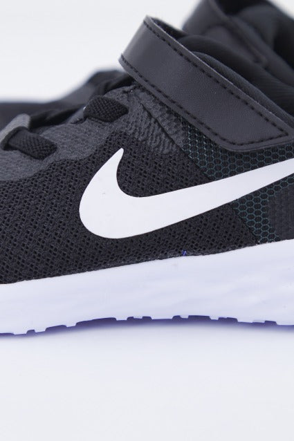 NIKE REVOLUTION BABY en color NEGRO (4)