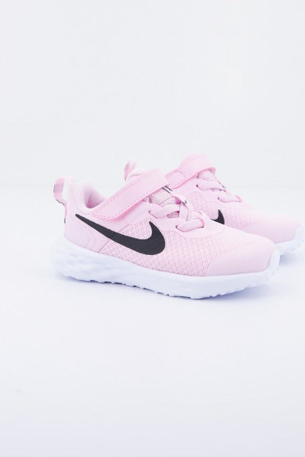 NIKE REVOLUTION BABY en color ROSA (1)