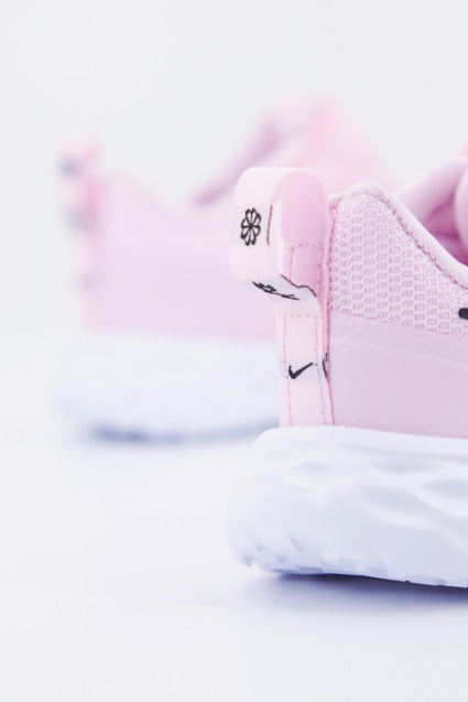 NIKE REVOLUTION BABY en color ROSA (4)