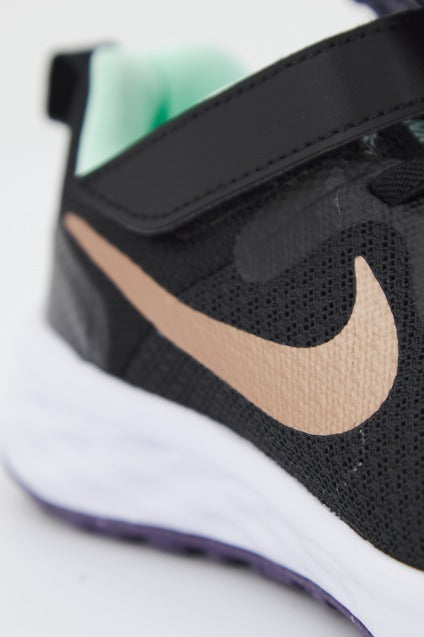 NIKE REVOLUTION LITTLE KIDS' SH en color NEGRO (4)