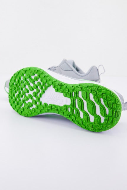 NIKE REVOLUTION en color GRIS (4)