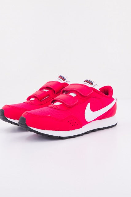 NIKE MD VALIANT SE en color ROSA (1)