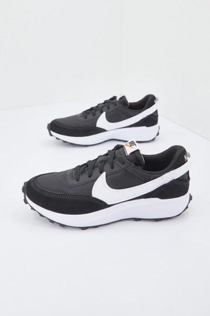 NIKE WAFFLE DEBUT WOMEN'S SH en color NEGRO (1)