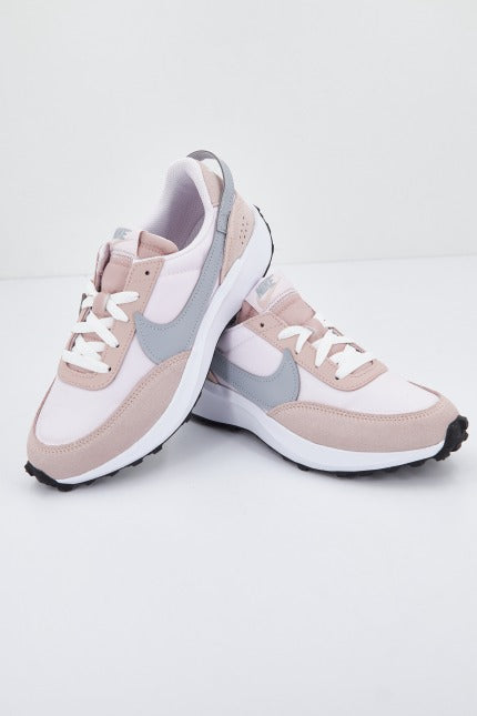 NIKE WAFFLE DEBUT en color ROSA (1)