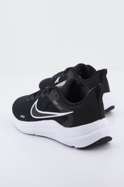 NIKE DOWNSHIFTER en color NEGRO (3)