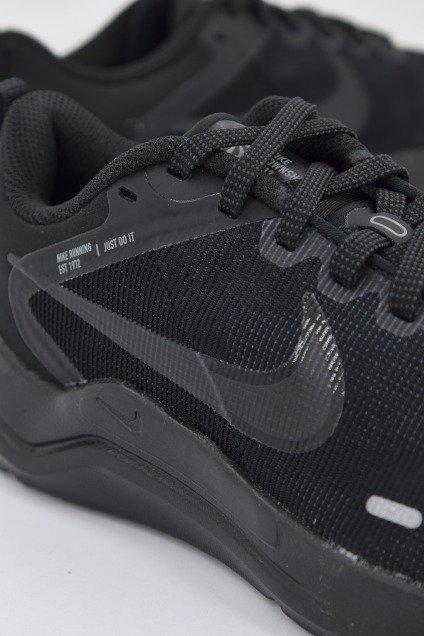 NIKE DOWNSHIFTER WOMEN'S en color NEGRO (4)