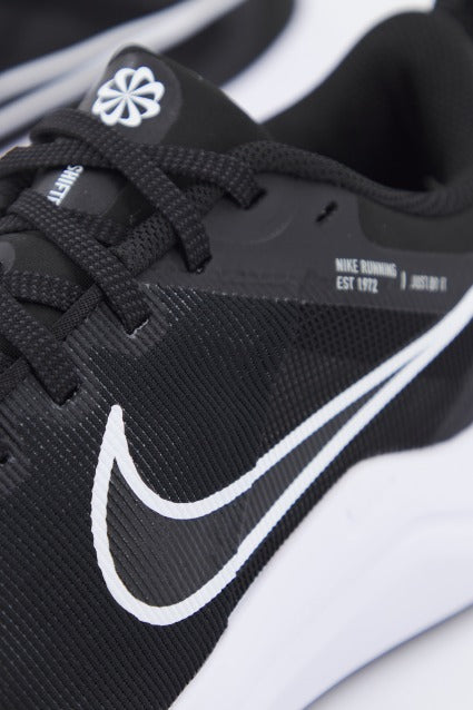 NIKE DOWNSHIFTER C/O en color NEGRO (4)