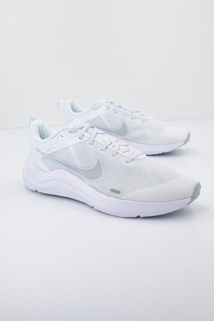NIKE DOWNSHIFTER C/O en color BLANCO (2)