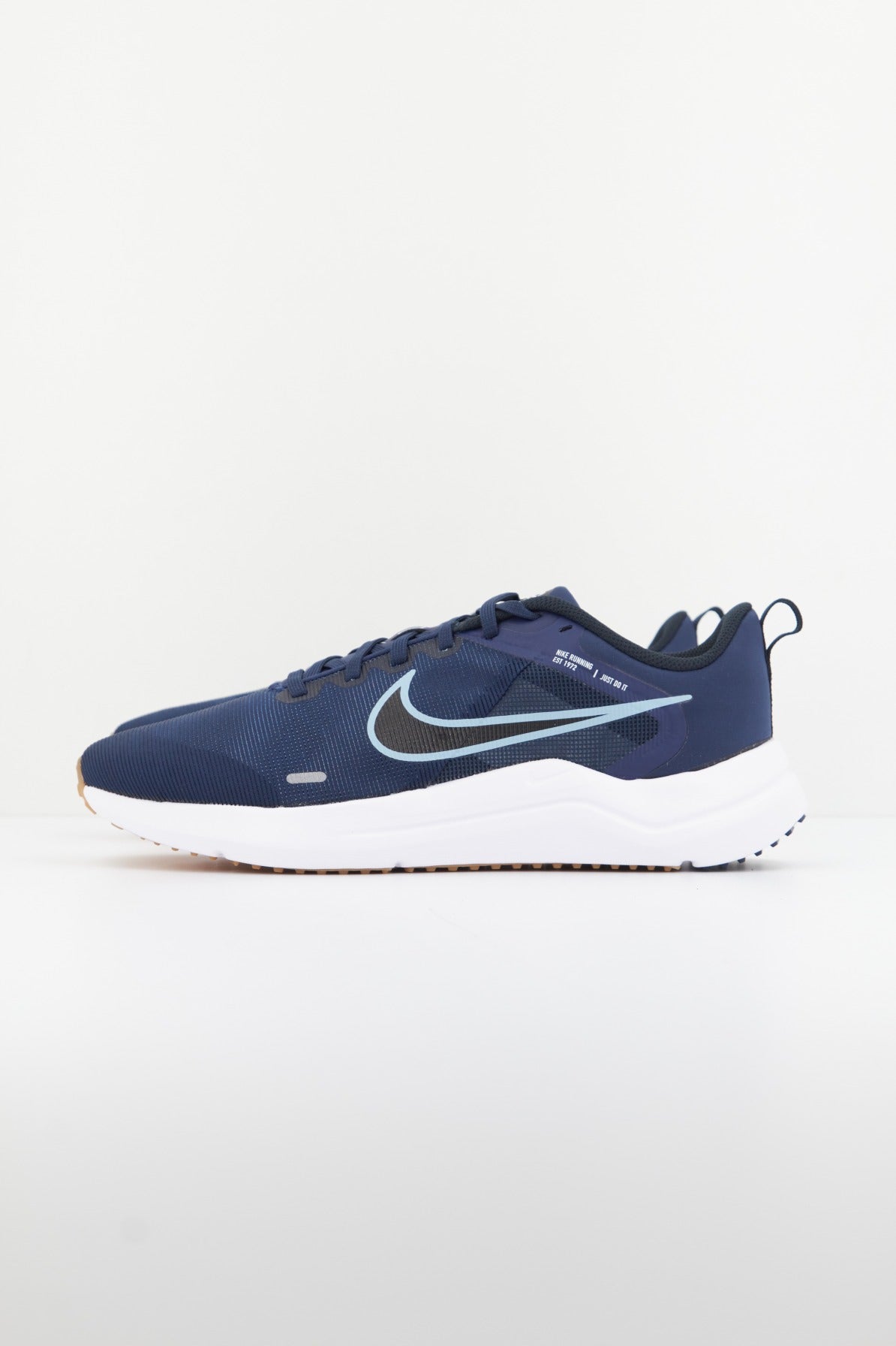 NIKE DOWNSHIFTER en color AZUL (1)