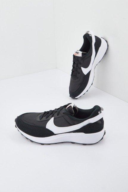 NIKE WAFFLE DEBUT en color NEGRO (3)