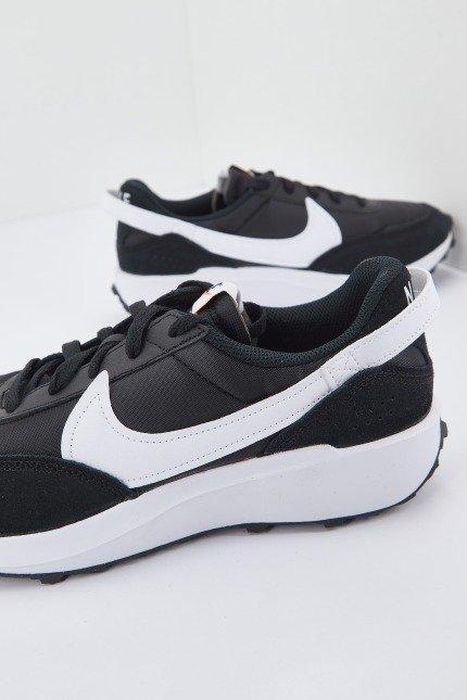 NIKE WAFFLE DEBUT en color NEGRO (4)
