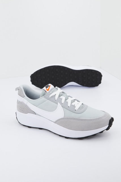 NIKE WAFFLE DEBUT MEN'S SHOE en color GRIS (1)