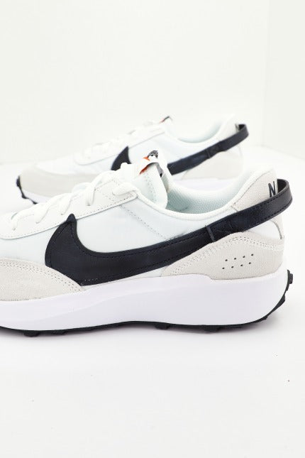 NIKE WAFFLE DEBUT MEN'S SHOE en color BLANCO (4)